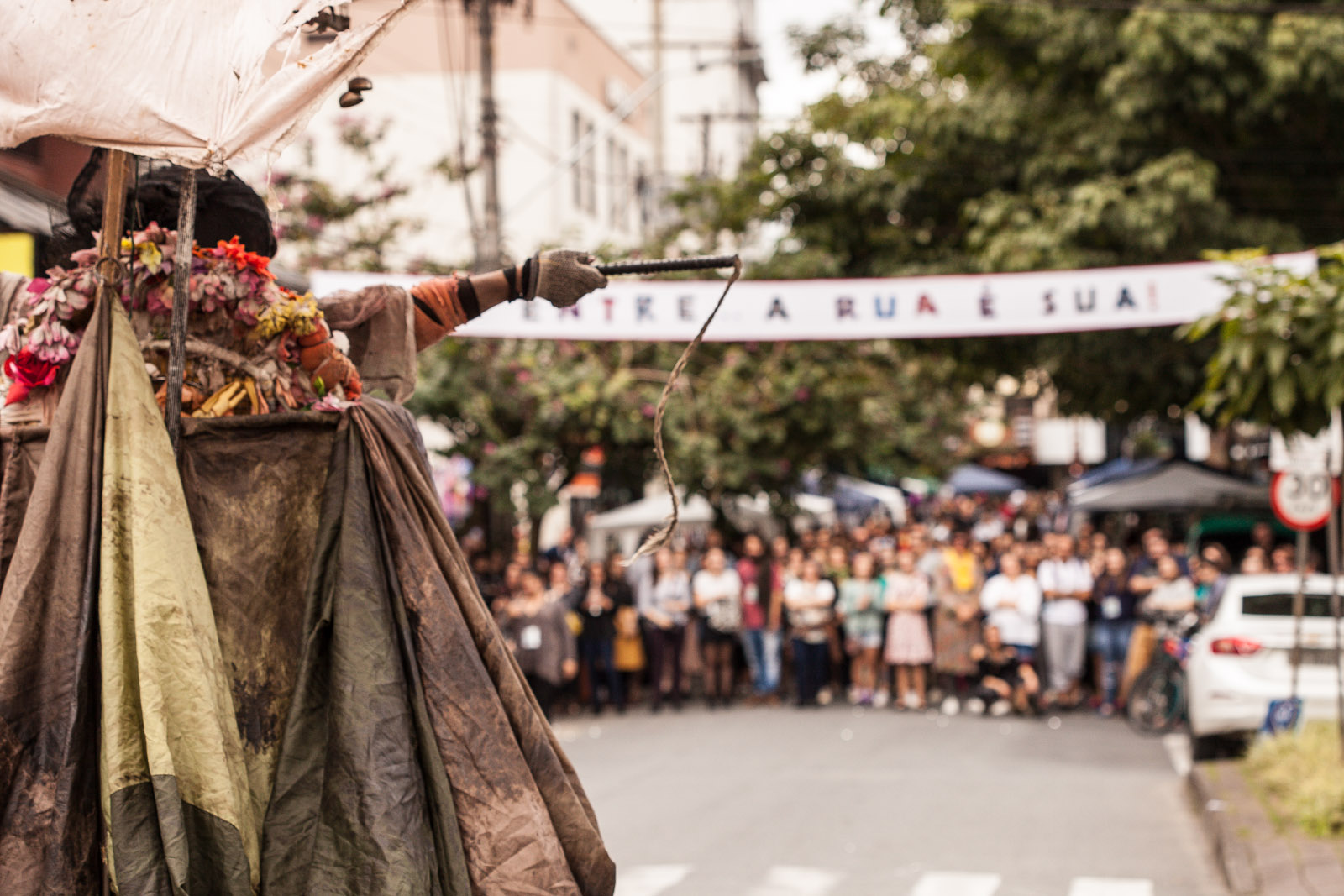 Júlia (Cirquinho do Revirado – Criciúma), na Feirinha da Servidão Wollstein