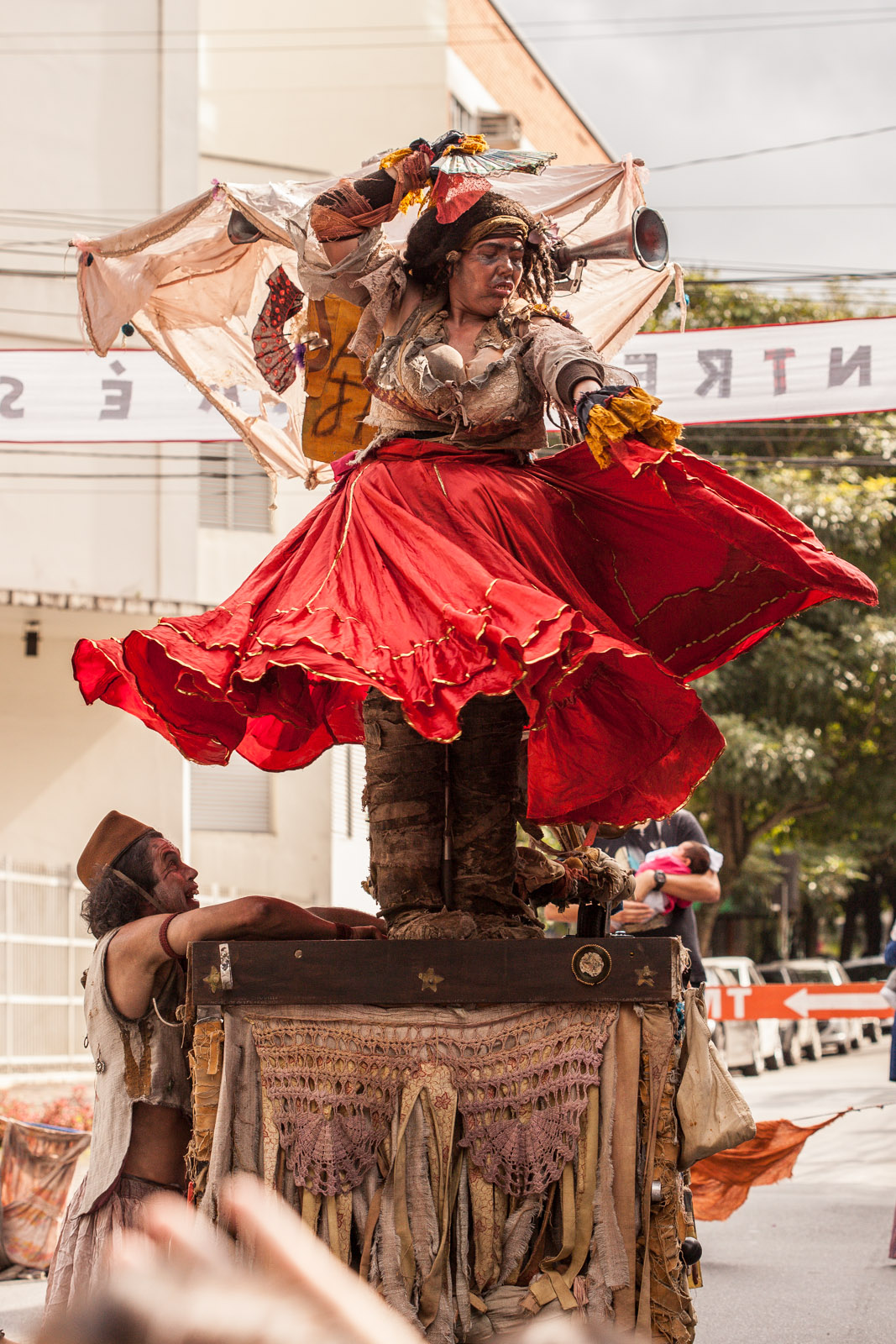 Júlia (Cirquinho do Revirado – Criciúma), na Feirinha da Servidão Wollstein